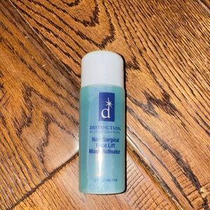 NWT Distinction Non-Surgical Face Lift Mask Activator Size 2 fl oz